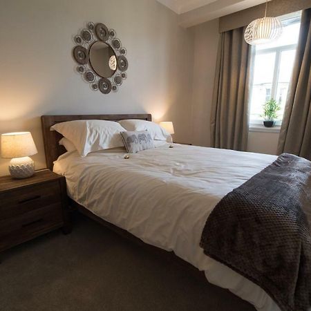 Superior Two Bedroom Morningside Apartment Edinburgh Eksteriør billede